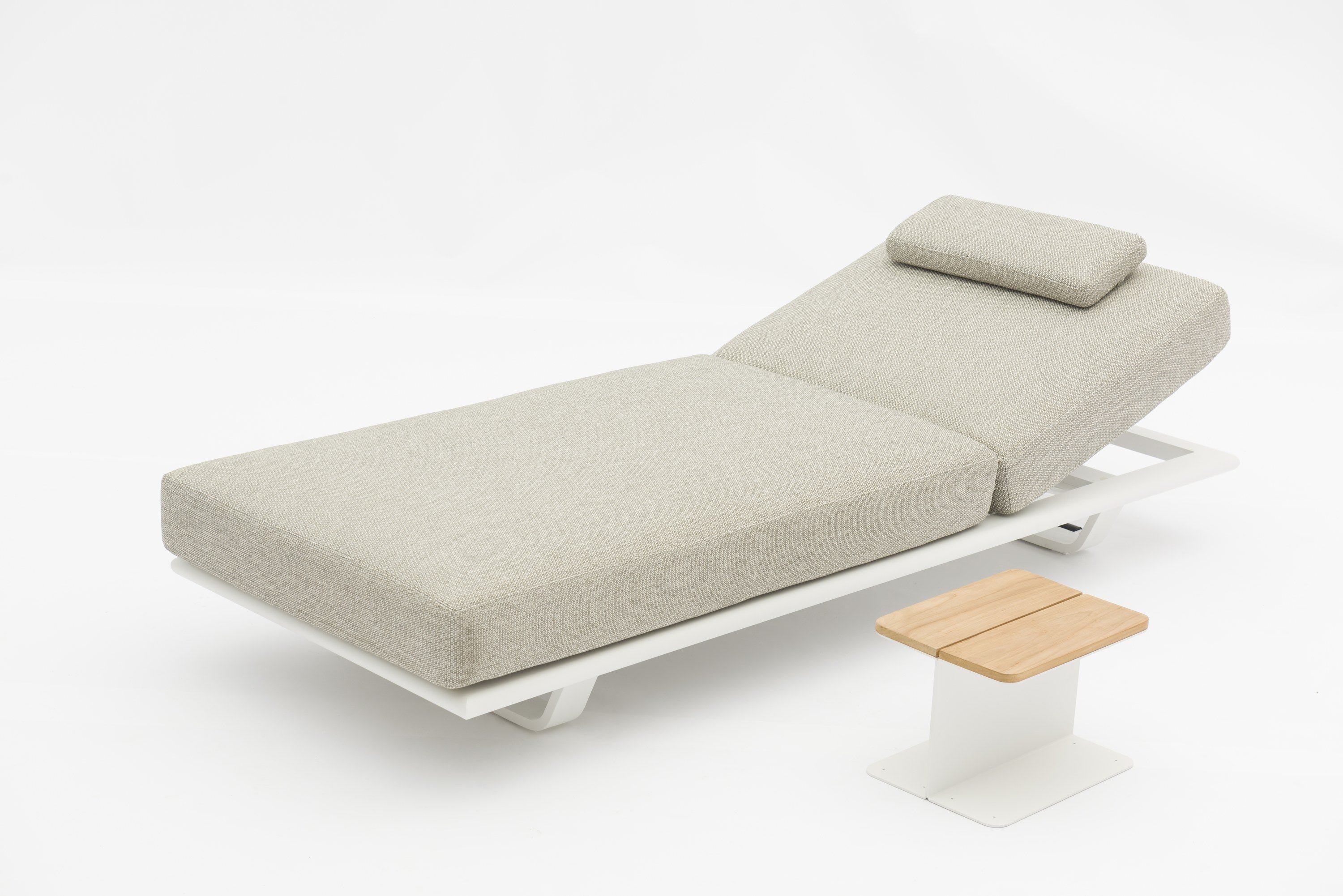 sunlounger(with 1 Headrest) / H-PB0033L